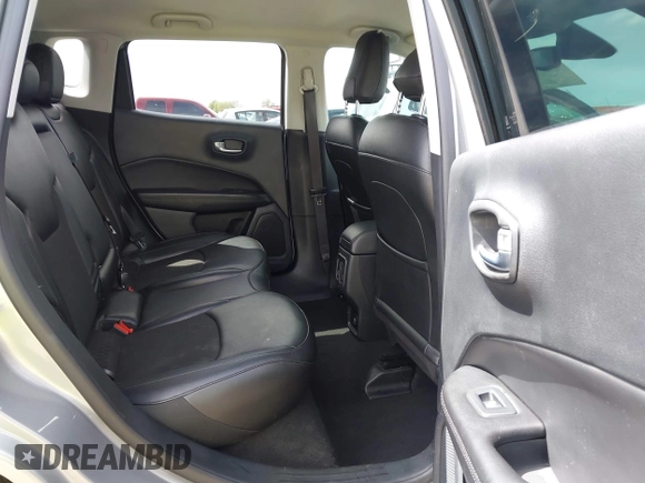 2021 Jeep Compass Altitude with VIN 3C4NJCBB3MT560123, listed as a IAAI auction lot 41914646 with 61,155 mi miles. Bid and sale history available at carsss.com. Image 8.