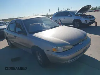 2001 Chevrolet Prizm with VIN 1Y1SK54811Z411948, listed as a IAAI auction lot 40874344 with 1 mi miles. Bid and sale history available at carsss.com. Image 1.