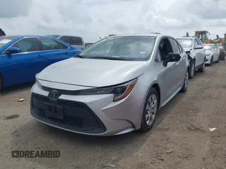 2022 Toyota Corolla LE with VIN JTDEPMAE4NJ229267, listed as a IAAI auction lot 41880991 with 29,340 mi miles. Bid and sale history available at carsss.com. Image 2.