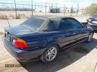 2004 BMW 3 Series 325Ci with VIN WBABW33404PL27967, listed as a IAAI auction lot 41920527 with 86,828 mi miles. Bid and sale history available at carsss.com. Image 4.