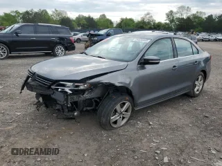 2012 Volkswagen Jetta TDI w/Premium & Nav z VIN 3VWLL7AJ1CM359263, wystawiony jako Copart lot #54534445 z przebiegiem 67 012 mil mil oraz Szkoda całkowita • Salvage title. Historia ofert i sprzedaży dostępna na DreamBid. Obrazek 1.