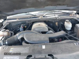 2005 Chevrolet Avalanche LS with VIN 3GNEC12Z65G130261, listed as a IAAI auction lot 41880097 with 209,217 mi miles and . Bid and sale history available at DreamBid. Image 10.