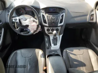 2013 Ford Focus SE with VIN 1FADP3F28DL333256, listed as a Copart auction lot 60438255 with 102,226 mi miles and Clean title. Bid and sale history available at DreamBid. Image 8.