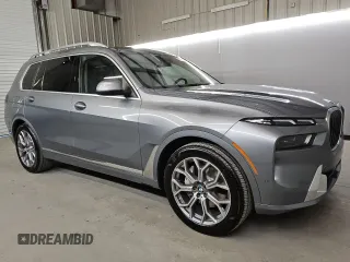 2025 BMW X7 xDrive40i with VIN 5UX23EM07S9X65923, listed as a Copart auction lot 49507655 with 8,891 mi miles and Clean Title. Bid and sale history available at carsss.com. Image 4.