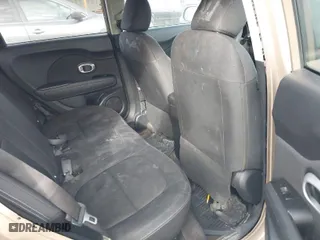 2015 Kia Soul with VIN KNDJN2A28F7134384, listed as a IAAI auction lot 38346257 with 130,659 mi miles. Bid and sale history available at carsss.com. Image 8.