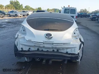 2017 Hyundai Veloster with VIN KMHTC6AD2HU312538, listed as a IAAI auction lot 42128452 with 1 mi miles. Bid and sale history available at carsss.com. Image 15.