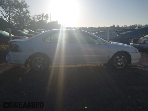 2000 Acura TL with VIN 19UUA5667YA045600, listed as a IAAI auction lot 41925306 with 188,185 mi miles. Bid and sale history available at carsss.com. Image 14.
