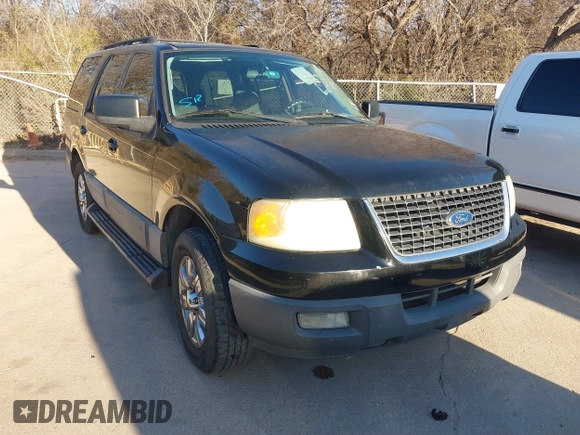 2006 Ford Expedition Special Service with VIN 1FMPU15566LA84616, listed as a IAAI auction lot 41303202 with 372,508 mi miles. Bid and sale history available at carsss.com. Image 1.