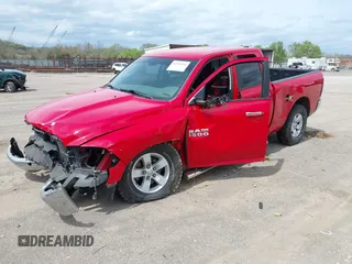 2017 Ram 1500 SLT z VIN 1C6RR7GG0HS578017, wystawiony jako IAAI lot #41935144 z przebiegiem 173 655 mil mil oraz . Historia ofert i sprzedaży dostępna na DreamBid. Obrazek 2.