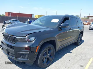 2025 Jeep Grand Cherokee Limited с VIN 1C4RJKBG1S8646906, выставлен на аукционе IAAI как лот 42466166 с пробегом 2 151 миль миль и . История ставок и продаж доступна на DreamBid. Изображение 17.