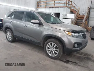2011 Kia Sorento LX with VIN 5XYKTDA2XBG119730, listed as a IAAI auction lot 41754502 with 176,034 mi miles. Bid and sale history available at carsss.com. Image 1.