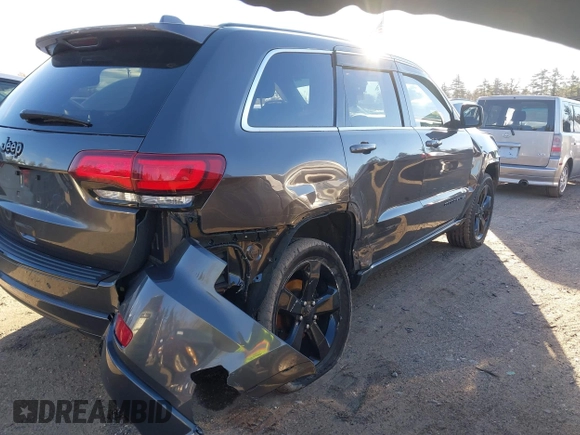 2015 Jeep Grand Cherokee Laredo with VIN 1C4RJFAG8FC135253, listed as a IAAI auction lot 41169128 with 110,478 mi miles. Bid and sale history available at carsss.com. Image 6.