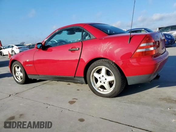 1998 Mercedes-Benz SLK 230/320 z VIN WDBKK47F7WF058115, wystawiony jako Copart lot #46637955 z przebiegiem 118 385 mil mil oraz Czysty tytuł • Clean title. Historia ofert i sprzedaży dostępna na DreamBid. Obrazek 2.