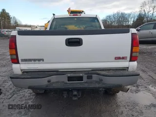 2002 GMC Sierra 2500HD SLE with VIN 1GTHK23162F158226, listed as a IAAI auction lot 41119821 with 50,119 mi miles. Bid and sale history available at carsss.com. Image 16.