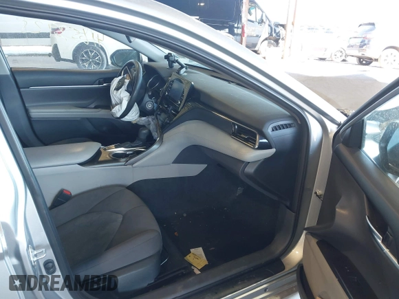 2023 Toyota Camry LE z VIN 4T1C11AK5PU127664, wystawiony jako IAAI lot #41653925 z przebiegiem 24 378 mil mil oraz . Historia ofert i sprzedaży dostępna na DreamBid. Obrazek 5.