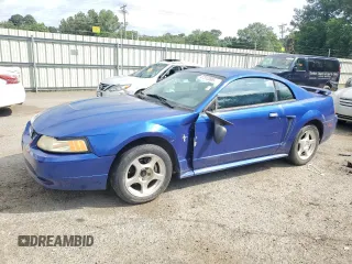 2003 Ford Mustang Standard z VIN 1FAFP40493F373920, wystawiony jako Copart lot #57312595 z przebiegiem 164 986 mil mil oraz Szkoda całkowita • Salvage title. Historia ofert i sprzedaży dostępna na DreamBid. Obrazek 1.