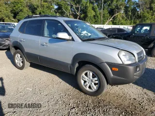 2007 Hyundai Tucson SE with VIN KM8JN12D67U637520, listed as a Copart auction lot 72886354 with 111,736 mi miles and Salvage Title. Bid and sale history available at carsss.com. Image 4.