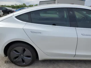 2020 Tesla Model 3 Long Range z VIN 5YJ3E1EB9LF801059, wystawiony jako Copart lot #58312495 z przebiegiem Nie podano mil oraz Szkoda całkowita • Salvage title. Historia ofert i sprzedaży dostępna na DreamBid. Obrazek 10.