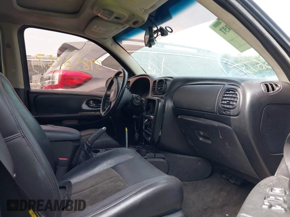 2006 Chevrolet TrailBlazer LT with VIN 1GNES13H262342982, listed as a IAAI auction lot 39856757 with 183,651 mi miles. Bid and sale history available at carsss.com. Image 5.