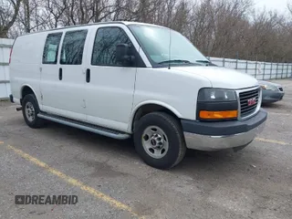 2015 GMC Savana Cargo z VIN 1GTW7FCF6F1137813, wystawiony jako IAAI lot #41930993 z przebiegiem 199 780 mil mil oraz . Historia ofert i sprzedaży dostępna na DreamBid. Obrazek 1.