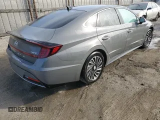 2020 Hyundai Sonata Hybrid Limited with VIN KMHL54JJ6LA010393, listed as a Copart auction lot 41460595 with 62,393 mi miles and Salvage Title. Bid and sale history available at carsss.com. Image 3.