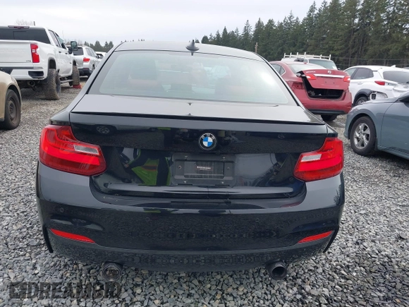2015 BMW 2 Series M235i with VIN WBA1J7C55FV358527, listed as a IAAI auction lot 41839031 with 81,900 mi miles and . Bid and sale history available at carsss.com. Image 16.