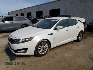 2011 Kia Optima EX with VIN KNAGN4A67B5142214, listed as a Copart auction lot 55411065 with 205,788 mi miles and Salvage Title. Bid and sale history available at carsss.com. Image 1.