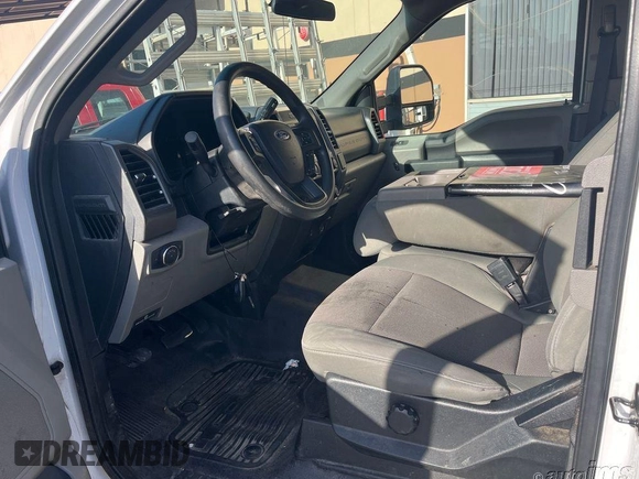 2020 Ford F-250 XL with VIN 1FT7X2A61LEC53733, listed as a IAAI auction lot 42338217 with 223,921 mi miles and . Bid and sale history available at DreamBid. Image 1.