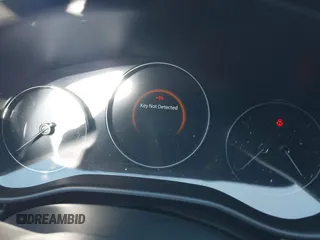 2025 Mazda CX-50 S Premium z VIN 7MMVABDMXSN330164, wystawiony jako IAAI lot #42257895 z przebiegiem Nie podano mil oraz . Historia ofert i sprzedaży dostępna na DreamBid. Obrazek 14.