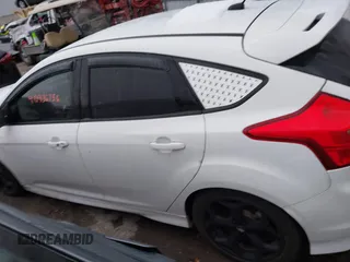 2014 Ford Focus ST with VIN 1FADP3L94EL256548, listed as a IAAI auction lot 40936756 with 79,340 mi miles and . Bid and sale history available at carsss.com. Image 15.