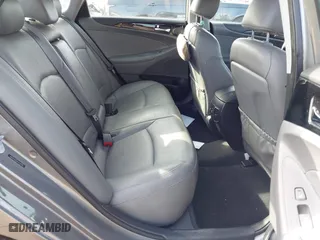 2013 Hyundai Sonata SE with VIN 5NPEC4AC9DH622926, listed as a IAAI auction lot 41950404 with 81,997 mi miles. Bid and sale history available at carsss.com. Image 8.