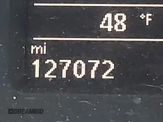 2013 Volkswagen Passat SE с VIN 1VWBH7A33DC052582, выставлен на аукционе IAAI как лот 41431178 с пробегом 127 072 миль миль и . История ставок и продаж доступна на DreamBid. Изображение 16.