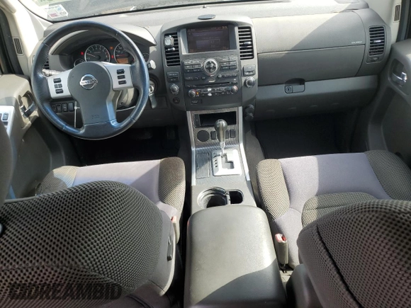 2008 Nissan Pathfinder LE z VIN 5N1AR18UX8C661788, wystawiony jako Copart lot #61437515 z przebiegiem 122 086 mil mil oraz Szkoda całkowita • Salvage title. Historia ofert i sprzedaży dostępna na DreamBid. Obrazek 8.
