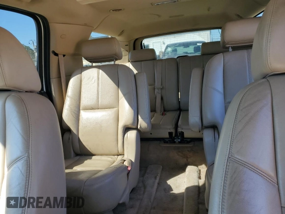 2008 Chevrolet Suburban Commercial with VIN 1GNFC16018R209521, listed as a Copart auction lot 76571044 with 251,229 mi miles and Salvage Title. Bid and sale history available at carsss.com. Image 10.