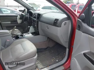 2008 Kia Sorento EX with VIN KNDJC736185826567, listed as a IAAI auction lot 42433294 with 228,432 mi miles and . Bid and sale history available at DreamBid. Image 5.