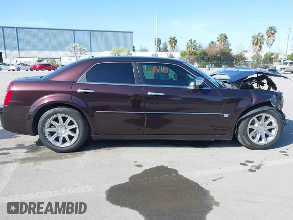 2005 Chrysler 300 with VIN 2C3JA63H25H102333, listed as a IAAI auction lot 41967876 with 125,092 mi miles. Bid and sale history available at carsss.com. Image 13.