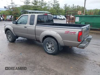 2004 Nissan Frontier XE Desert Runner z VIN 1N6ED26Y84C449544, wystawiony jako IAAI lot #42359120 z przebiegiem 157 483 mil mil oraz . Historia ofert i sprzedaży dostępna na DreamBid. Obrazek 3.