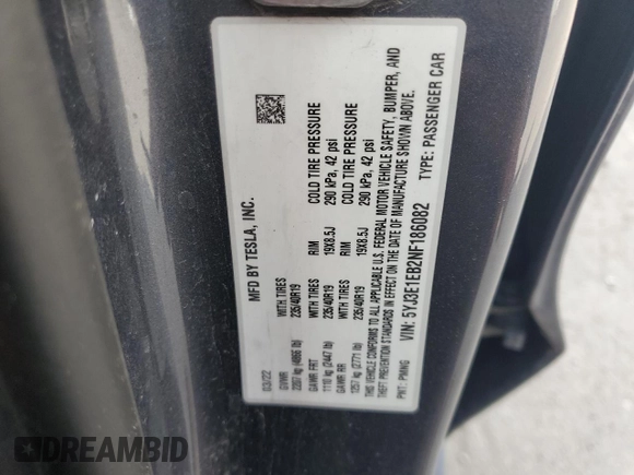 2022 Tesla Model 3 Long Range z VIN 5YJ3E1EB2NF186082, wystawiony jako Copart lot #58591015 z przebiegiem 143 241 mil mil oraz Szkoda całkowita • Salvage title. Historia ofert i sprzedaży dostępna na DreamBid. Obrazek 13.