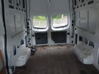 2013 Nissan NV Cargo SV z VIN 1N6BF0LY0DN104213, wystawiony jako IAAI lot #42254199 z przebiegiem 94 705 mil mil oraz . Historia ofert i sprzedaży dostępna na DreamBid. Obrazek 8.