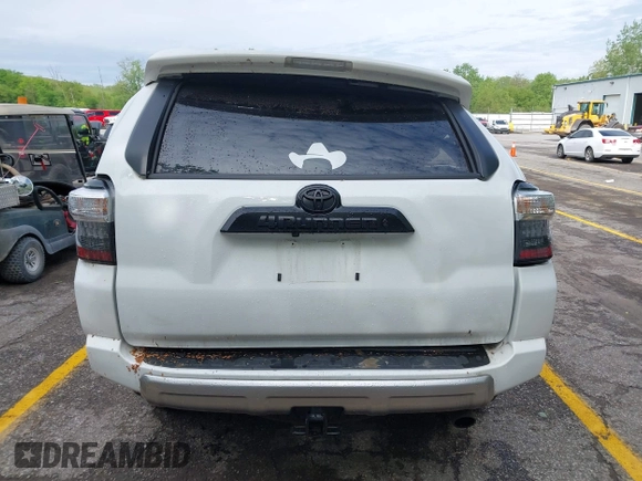 2024 Toyota 4Runner TRD Off Road with VIN JTERU5JR8R6282416, listed as a IAAI auction lot 42330108 with 9,131 mi miles and . Bid and sale history available at DreamBid. Image 16.