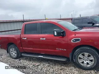 2017 Nissan Titan Platinum Reserve z VIN 1N6AA1E67HN506425, wystawiony jako IAAI lot #42147358 z przebiegiem 88 519 mil mil oraz . Historia ofert i sprzedaży dostępna na DreamBid. Obrazek 13.