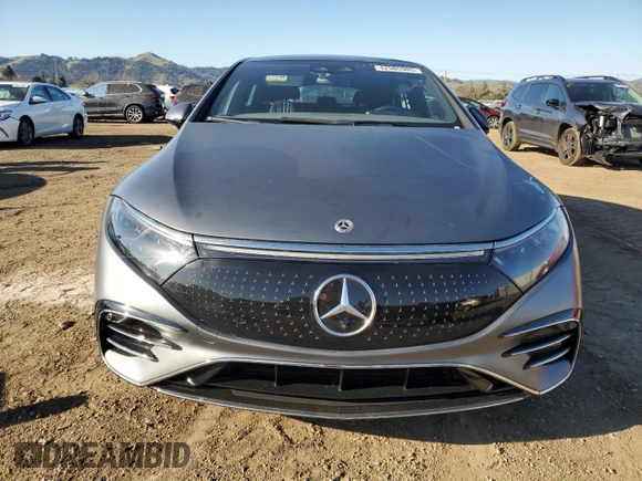 2022 Mercedes-Benz EQS 450+ z VIN W1KCG2DB0NA008557, wystawiony jako Copart lot #42985905 z przebiegiem 21 537 mil mil oraz Szkoda całkowita • Salvage title. Historia ofert i sprzedaży dostępna na DreamBid. Obrazek 5.