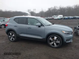 2022 Volvo XC40 Momentum с VIN YV4162UK4N2742114, выставлен на аукционе IAAI как лот 41465820 с пробегом 13 833 миль миль и . История ставок и продаж доступна на DreamBid. Изображение 13.