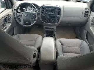 2001 Ford Escape XLT with VIN 1FMYU03111KA96413, listed as a Copart auction lot 53667935 with 156,668 mi miles and Clean Title. Bid and sale history available at carsss.com. Image 8.
