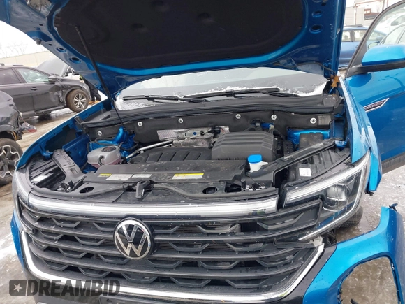 2024 Volkswagen Atlas SE with VIN 1V2KE2CA2RC225881, listed as a IAAI auction lot 41576436 with 9,408 mi miles and . Bid and sale history available at DreamBid. Image 10.