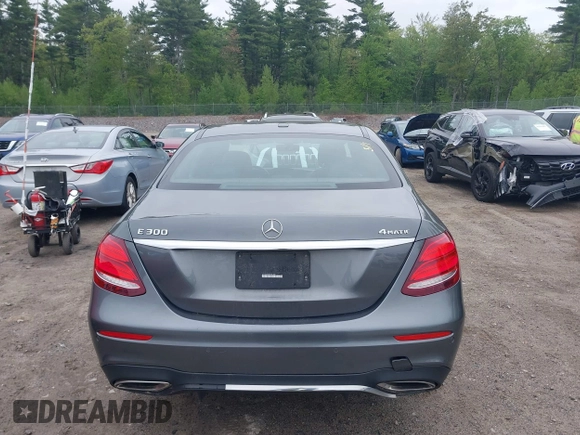 2017 Mercedes-Benz E 300 Luxury with VIN WDDZF4KB3HA081096, listed as a IAAI auction lot 42297801 with 128,798 mi miles and . Bid and sale history available at DreamBid. Image 16.