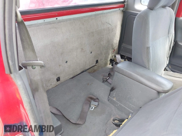 1998 Nissan Frontier XE z VIN 1N6DD26S9WC313482, wystawiony jako IAAI lot #42248356 z przebiegiem 285 719 mil mil oraz . Historia ofert i sprzedaży dostępna na DreamBid. Obrazek 8.