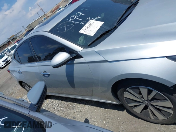 2019 Nissan Altima SL with VIN 1N4BL4EV3KC230490, listed as a IAAI auction lot 41786522 with 113,320 mi miles and . Bid and sale history available at DreamBid. Image 12.
