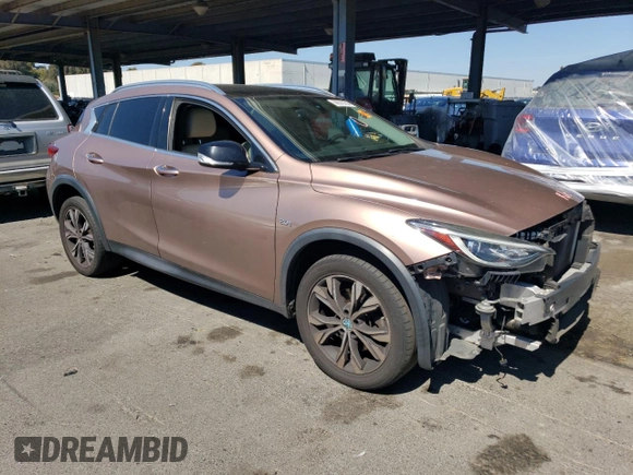 2017 Infiniti QX30 Luxury with VIN SJKCH5CR6HA027820, listed as a Copart auction lot 68570184 with 0 mi miles and Salvage Title. Bid and sale history available at carsss.com. Image 4.