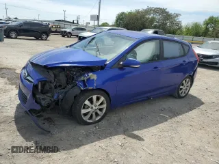 2013 Hyundai Accent SE z VIN KMHCU5AE1DU065135, wystawiony jako Copart lot #53720165 z przebiegiem 135 488 mil mil oraz Szkoda całkowita • Salvage title. Historia ofert i sprzedaży dostępna na DreamBid. Obrazek 1.